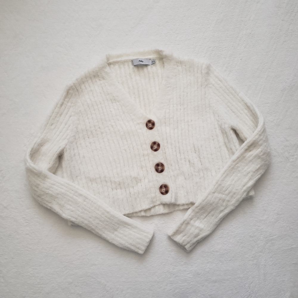 Adika Cream Button Up V-Neck Cardigan Sweater